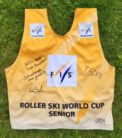 Linn Soemskar, signed bib, SWE.